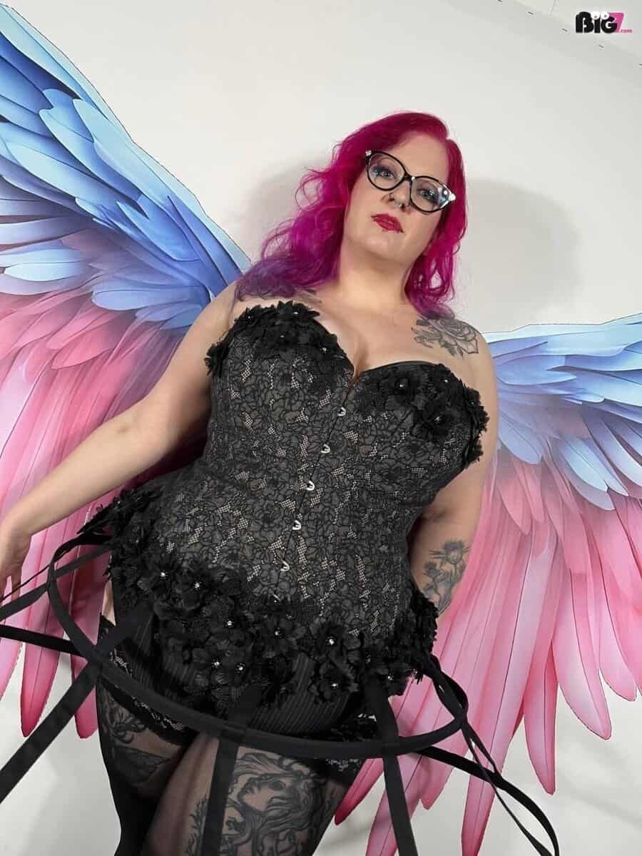 Abby-Strange - Sexvideos - Big7 - 1