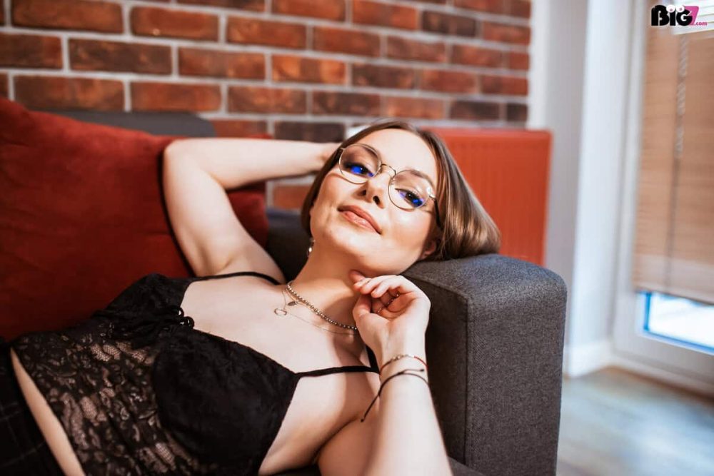 desireELLY - Sexvideos - Big7 - 1