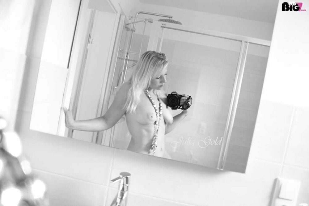 Julia-Gold - Sexvideos - Big7 - 1