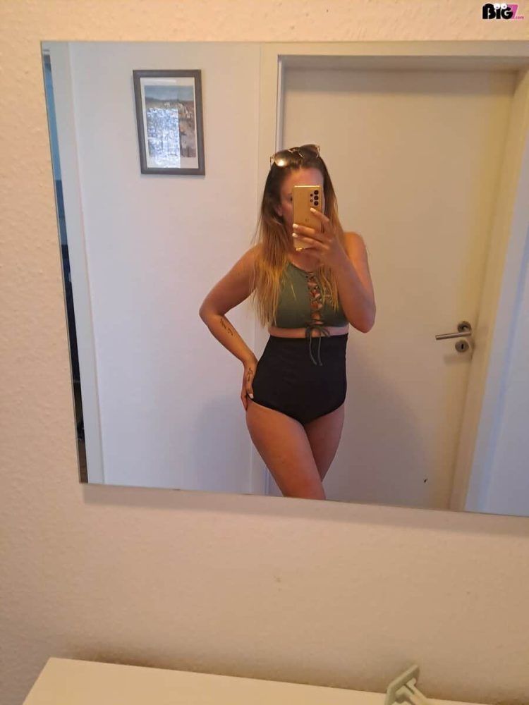 LinaaPuschel - Sexvideos - Big7 - 1
