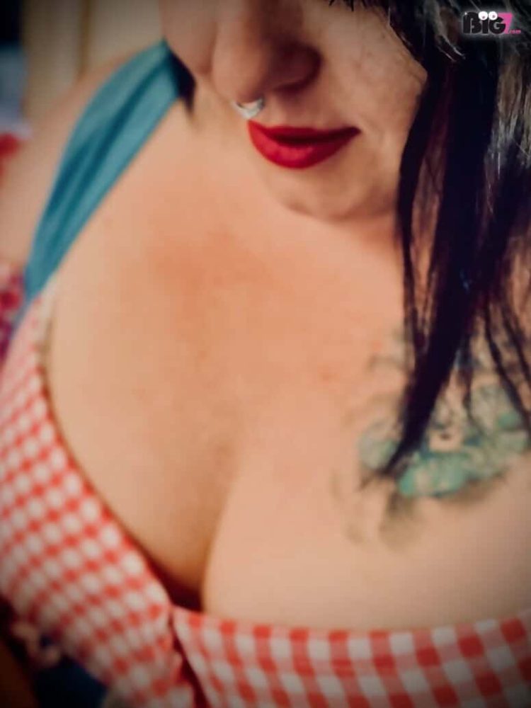 QueenNyx - Sexvideos - Big7 - 1