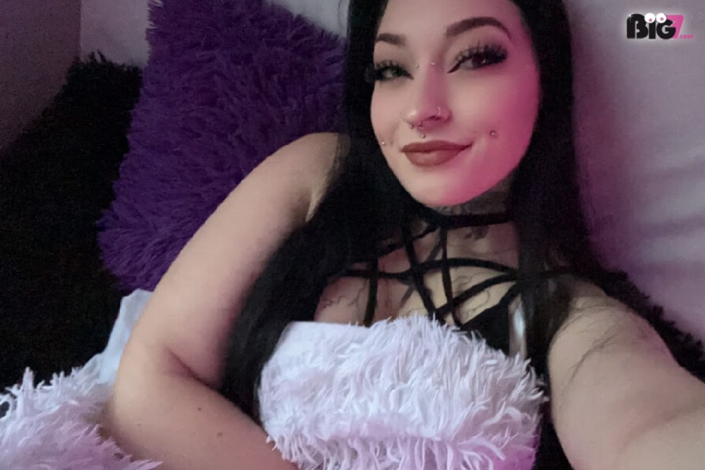 Lilly-Herzog - Sexvideos - Big7 - 1