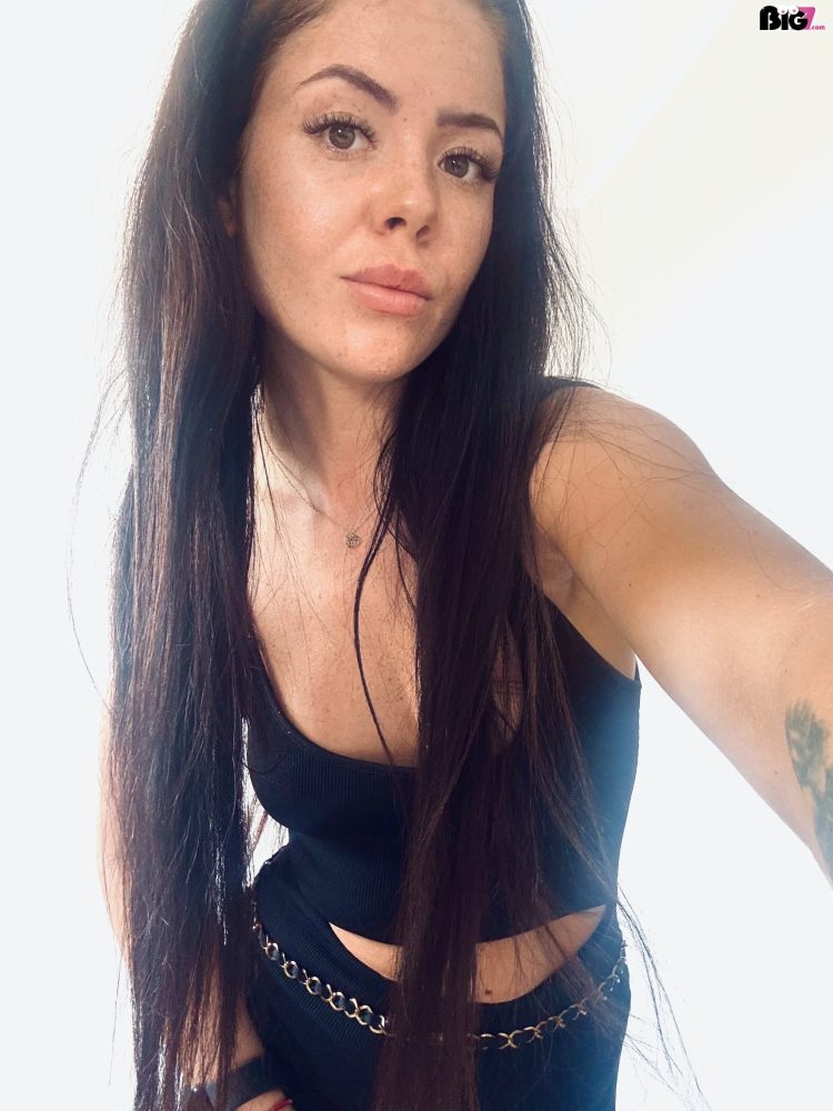 NicoleGeheim - Sexvideos - Big7 - 1