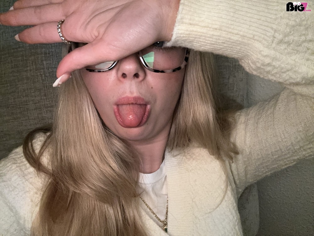 HotStella - Sexvideos - Big7 - 1