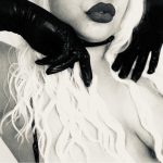 leonie-sex